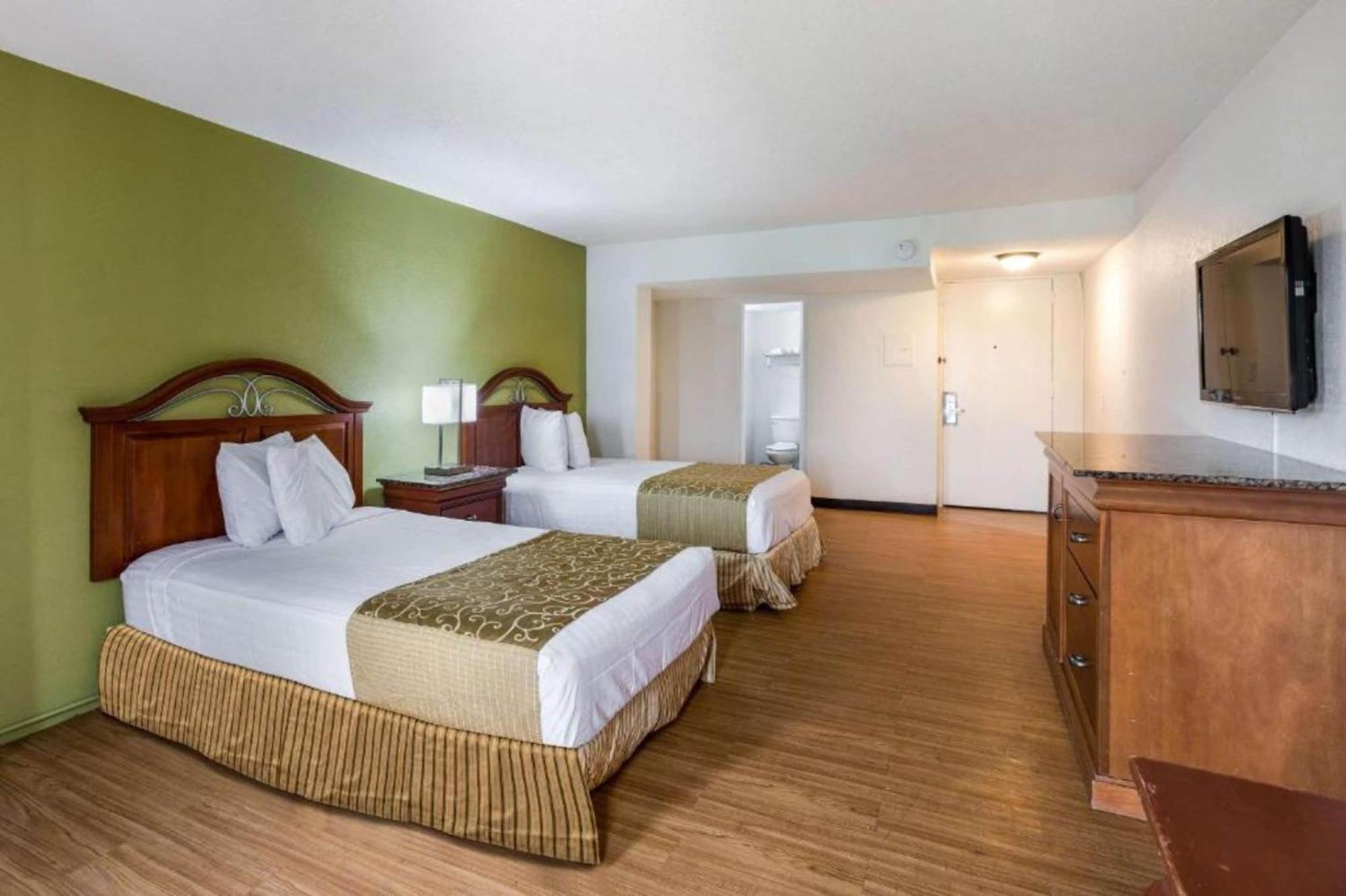 Oyo Hotel Orlando Airport Экстерьер фото
