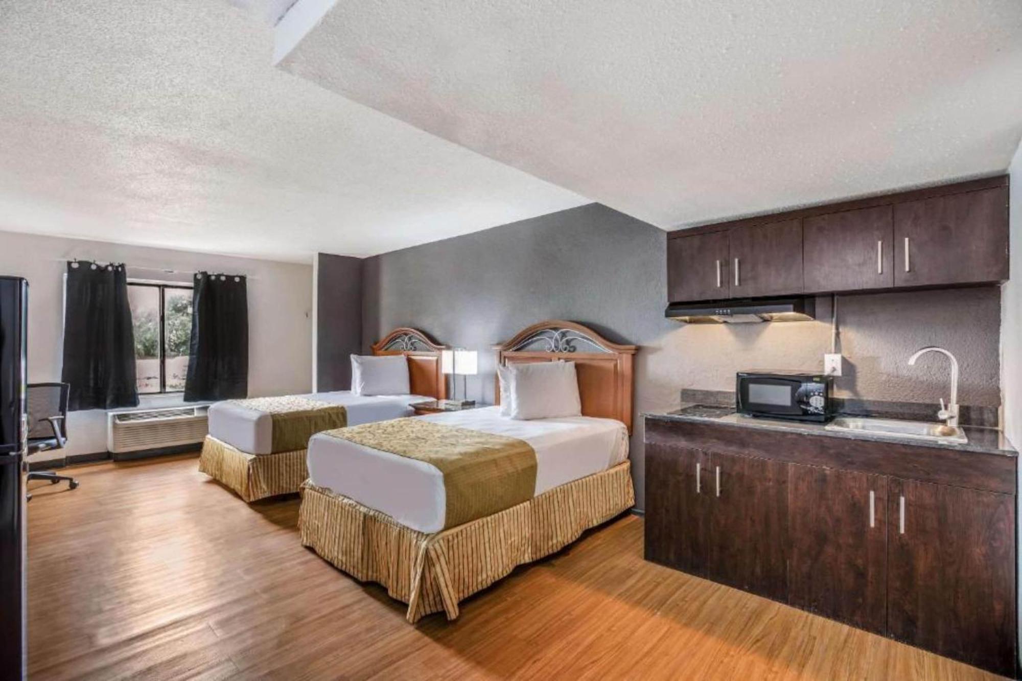 Oyo Hotel Orlando Airport Экстерьер фото