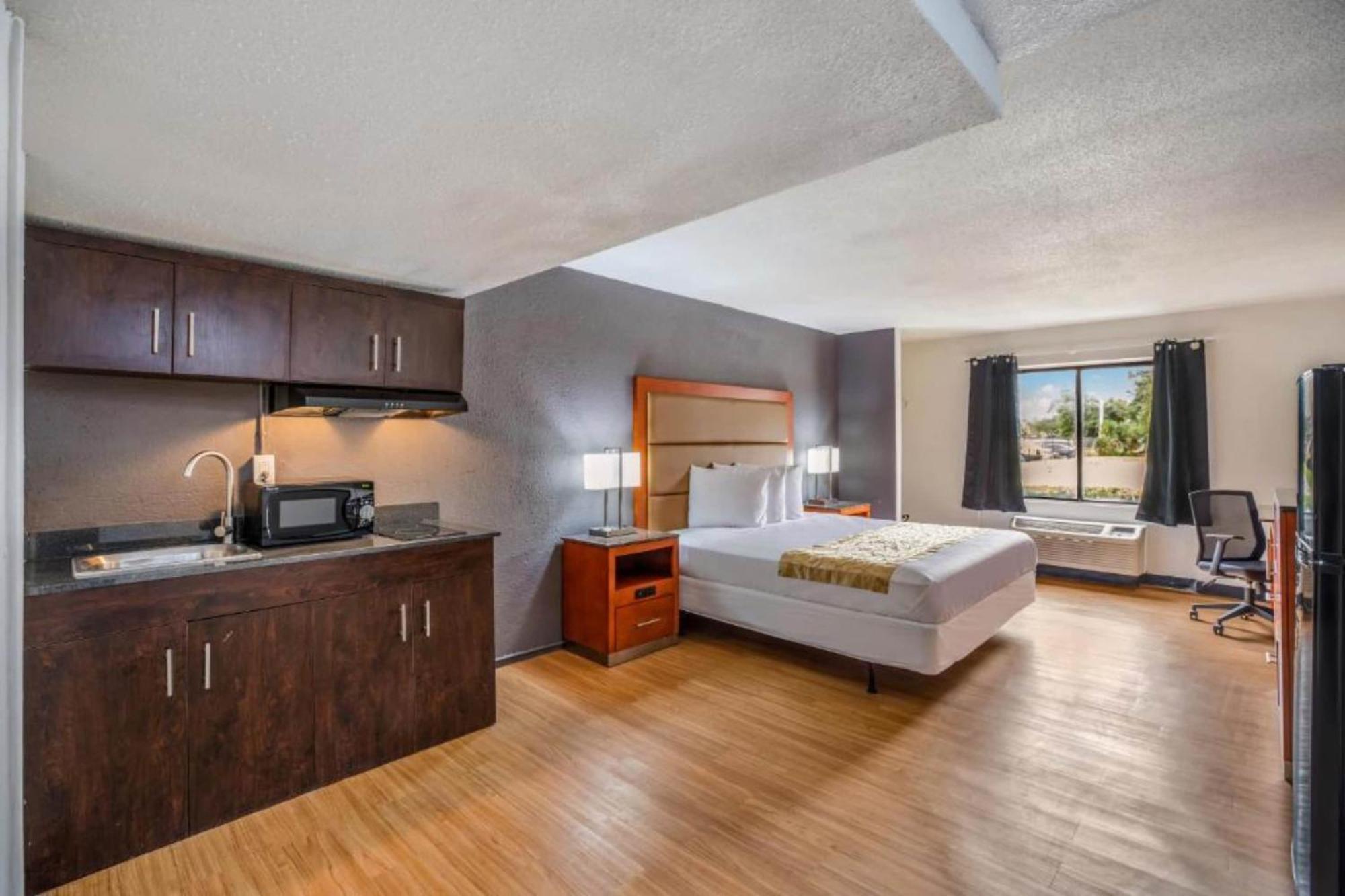 Oyo Hotel Orlando Airport Экстерьер фото